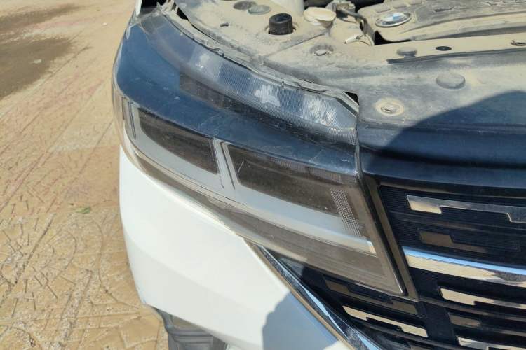 Used FORTHING T5 2018 300T DCT Smart Version Right Front Headlight