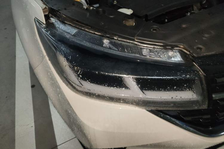 Used FORTHING T5 2018 300T DCT Smart Version Right Front Headlight