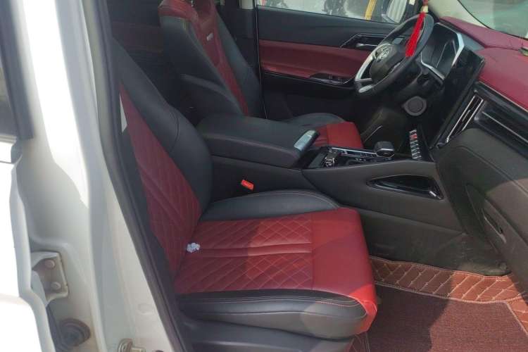 Used FORTHING T5 2018 230T CVT Smart Enjoyment Version Right Front Seat