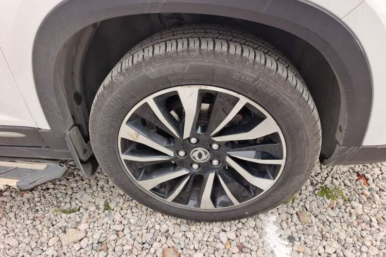 Used FORTHING T5 2018 230T CVT Smart Enjoyment Version Right Front Wheel Hub
