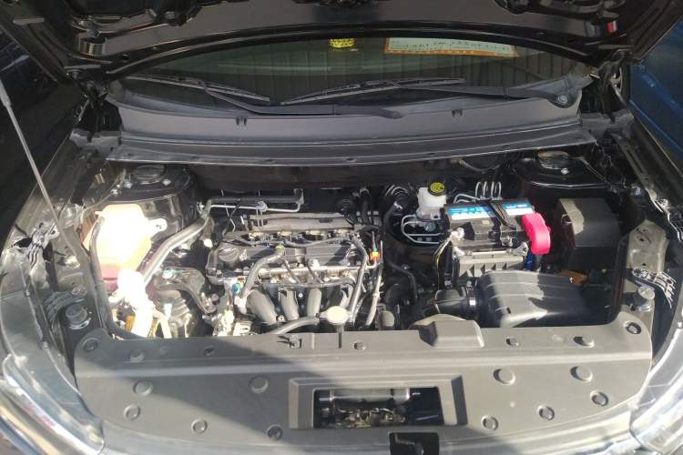 Used FORTHING T5 2020 1.6L Manual Comfort Model China VI Standard Engine Bay