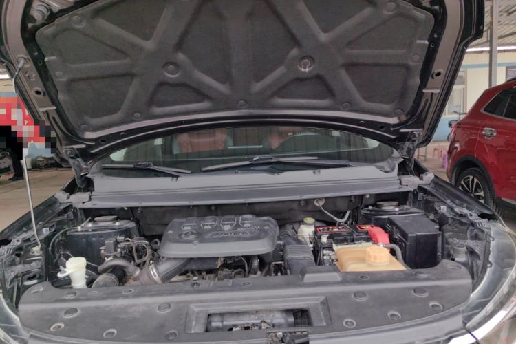 Used FORTHING T5 2020 1.5T Automatic Luxury Model China VI Standard Engine Bay