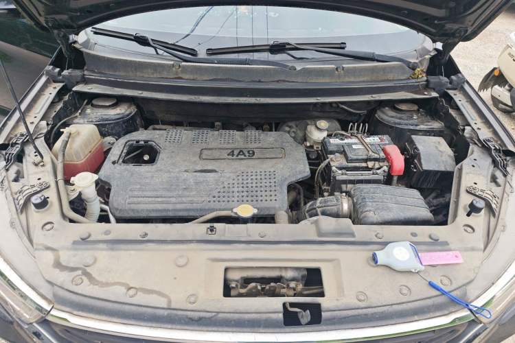 Used FORTHING T5 2020 1.6L Manual Luxury Model China VI Standard Engine Bay
