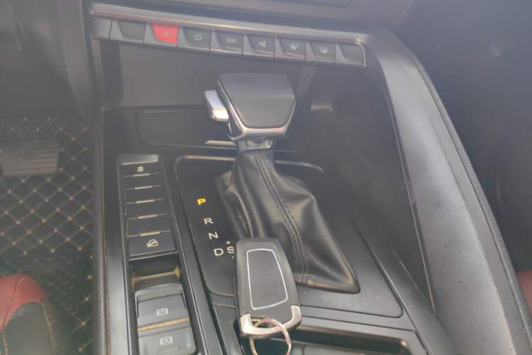 Used FORTHING T5 2020 1.5T Automatic Luxury Model China VI Standard Gear Lever