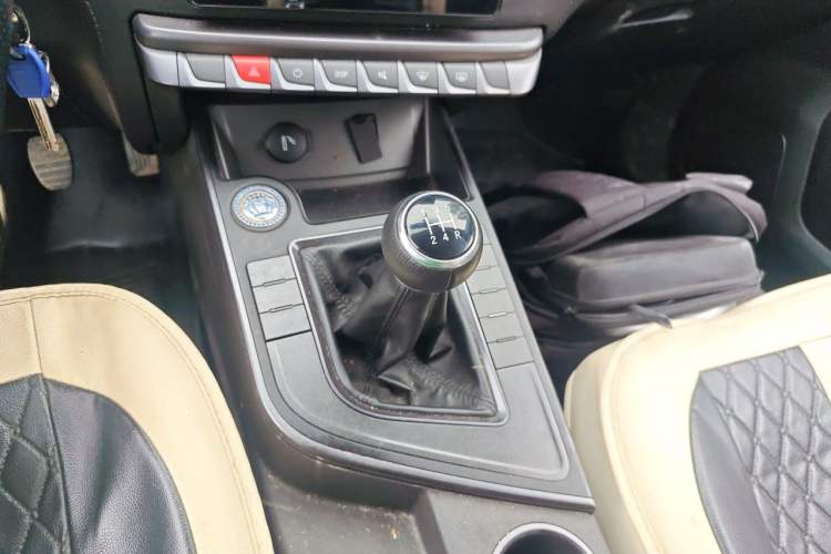 Used FORTHING T5 2020 1.6L Manual Luxury Model China VI Standard Gear Lever