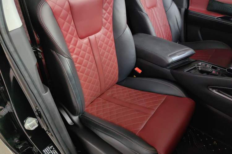 Used FORTHING T5 2020 1.5T Automatic Luxury Model China VI Standard Right Front Seat