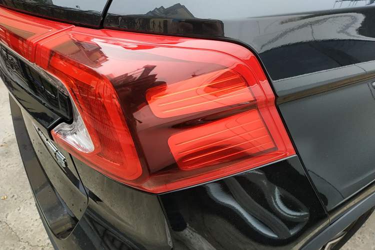Used FORTHING T5 2020 1.6L Manual Comfort Model China VI Standard Right Rear Taillight