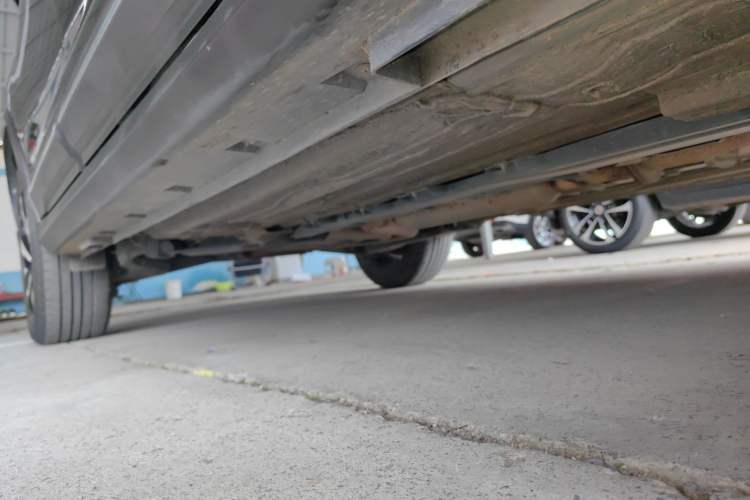 Used FORTHING T5 2020 1.5T Automatic Luxury Model China VI Standard Right Side Sill