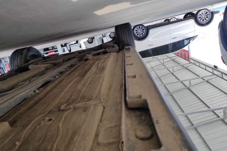 Used FORTHING T5 2020 1.5T Automatic Luxury Model China VI Standard Right Side Sill