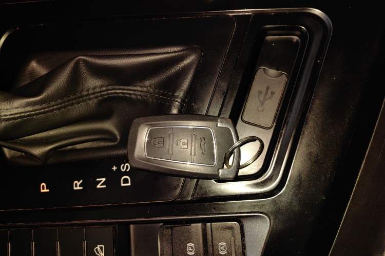 Used FORTHING T5 2020 1.5T Automatic Luxury Model China VI Standard Vehicle Key