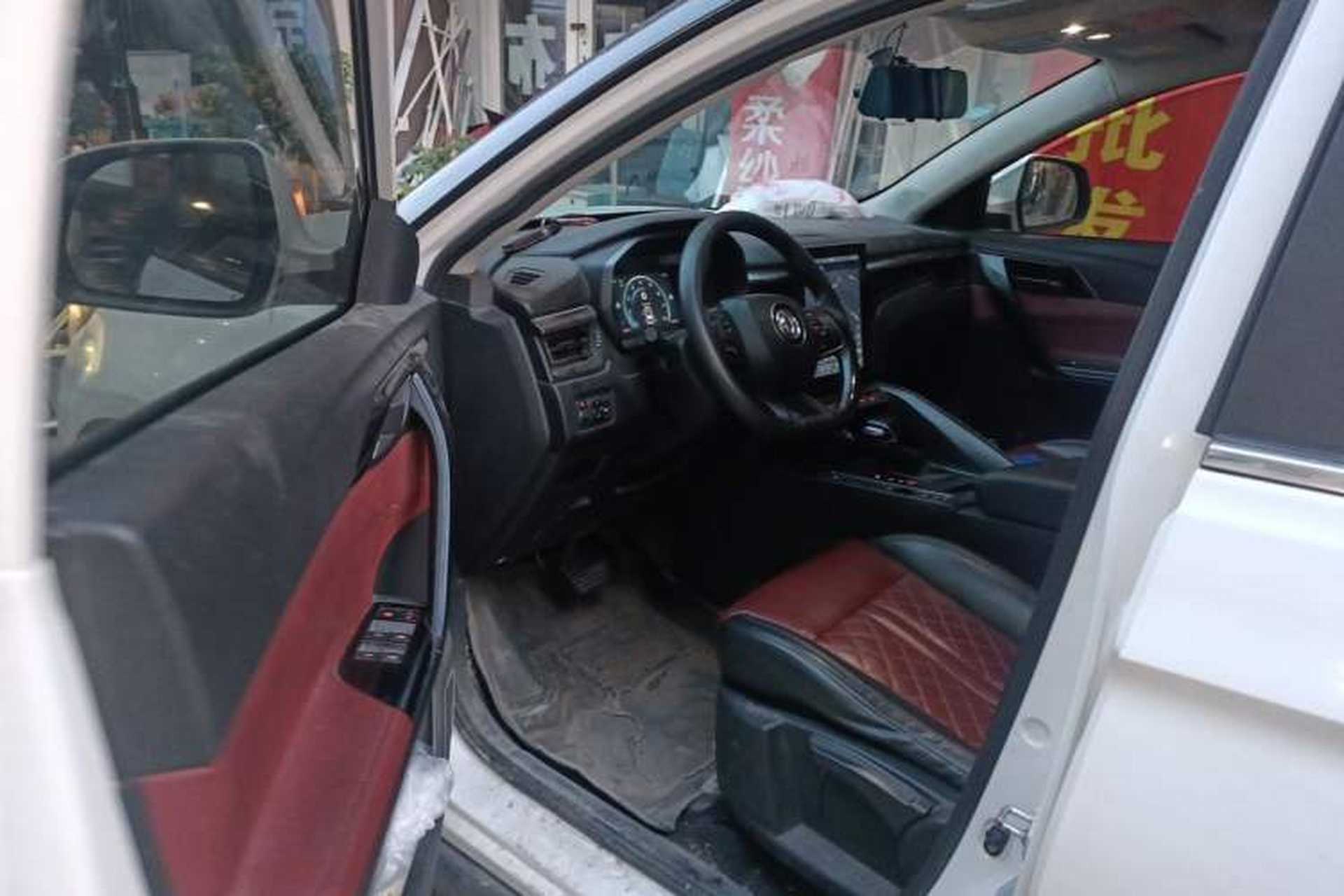 Used FORTHING T5 2020 1.5T Automatic Luxury Model China VI Standard Driver Seat