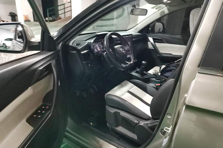 Used FORTHING T5 2020 1.6L Manual Luxury Model China VI Standard Driver Seat