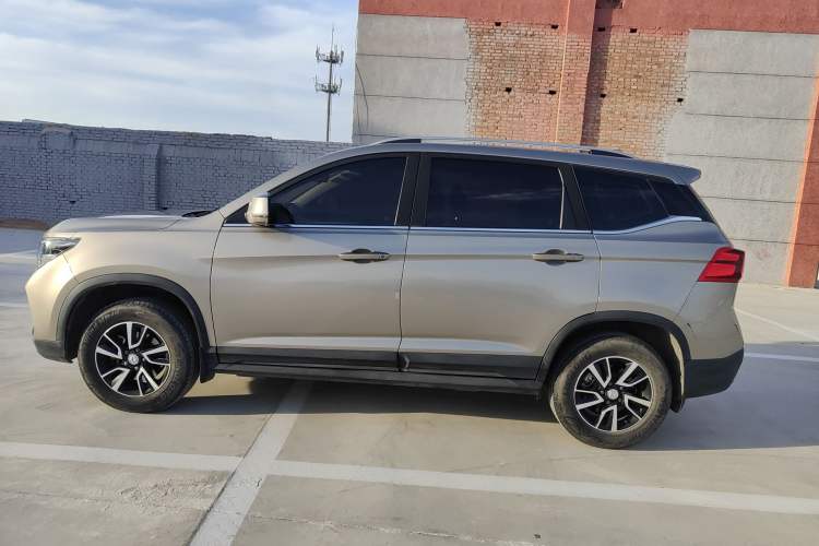 Used FORTHING T5 2020 1.6L Manual Comfort Model China VI Standard Exterior 5