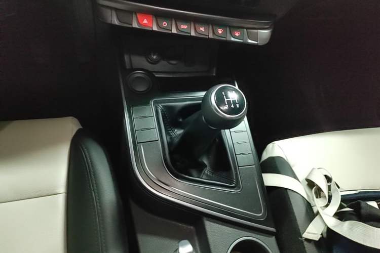Used FORTHING T5 2020 1.6L Manual Luxury Model China VI Standard Gear Lever