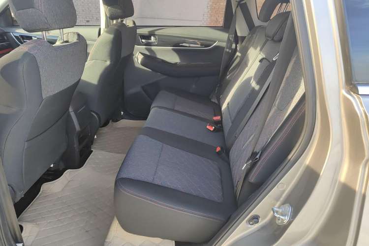 Used FORTHING T5 2020 1.6L Manual Comfort Model China VI Standard Interior 1