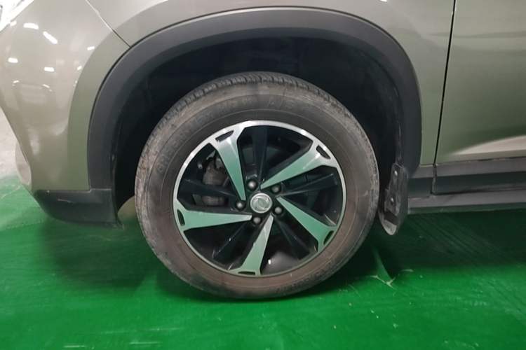 Used FORTHING T5 2020 1.6L Manual Luxury Model China VI Standard Left Front Wheel Hub