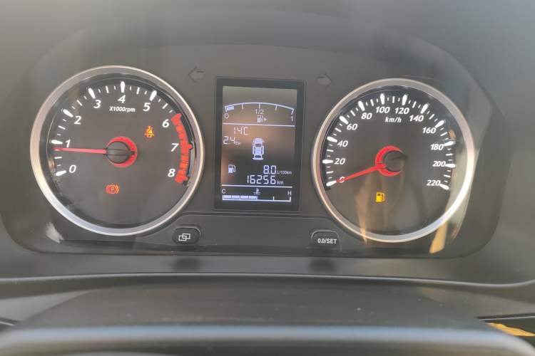 Used FORTHING T5 2020 1.6L Manual Comfort Model China VI Standard Odometer Close Up