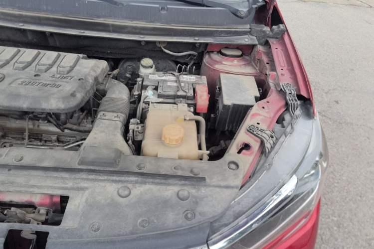 Used FORTHING T5 2020 1.5T Automatic Luxury Model China VI Standard Engine Bay Left