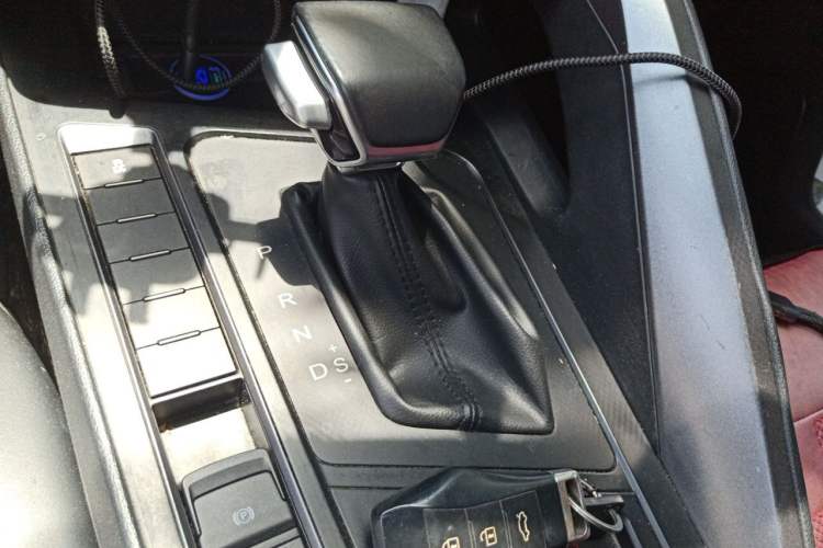 Used FORTHING T5 2020 1.5T Automatic Luxury Model China VI Standard Gear Lever