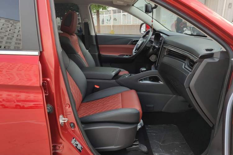 Used FORTHING T5 2020 1.5T Automatic Luxury Model China VI Standard Right Front Seat