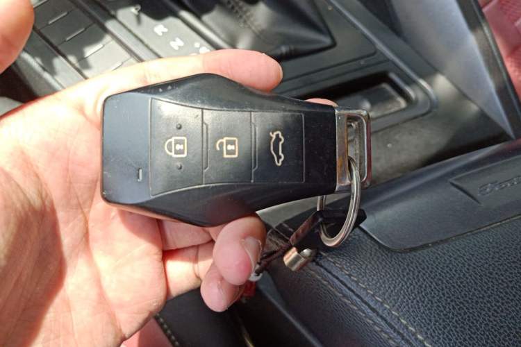 Used FORTHING T5 2020 1.5T Automatic Luxury Model China VI Standard Vehicle Key