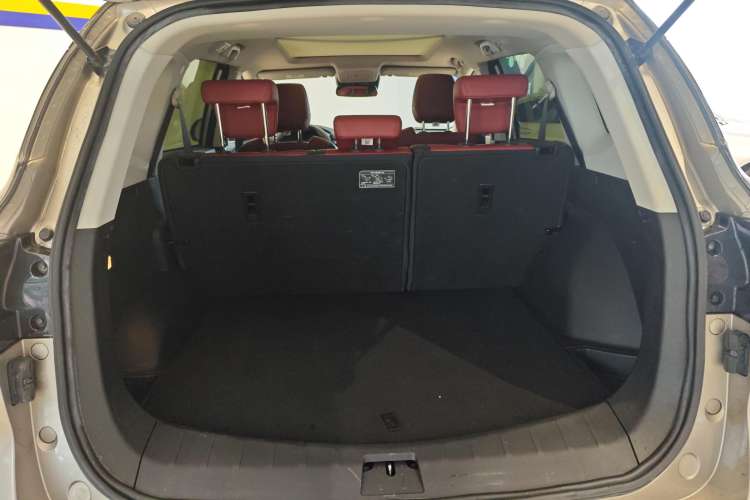 Used FORTHING T5 2020 1.5T Automatic Prestige Model China VI Trunk