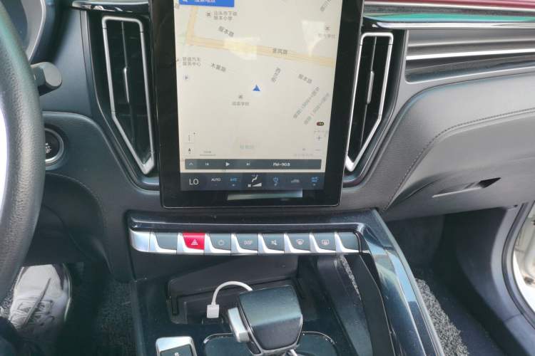 Used FORTHING T5 2020 1.5T Automatic Luxury Model China VI Standard Audio And AC Panel