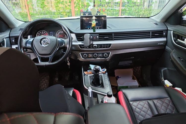 Used FORTHING T5 2020 1.6L Manual Luxury Model China VI Standard Center Console