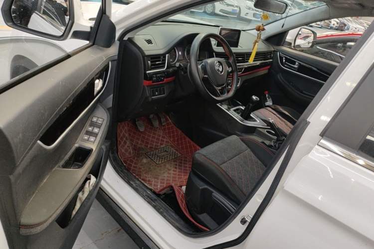 Used FORTHING T5 2020 1.6L Manual Comfort Model China VI Standard Driver Seat