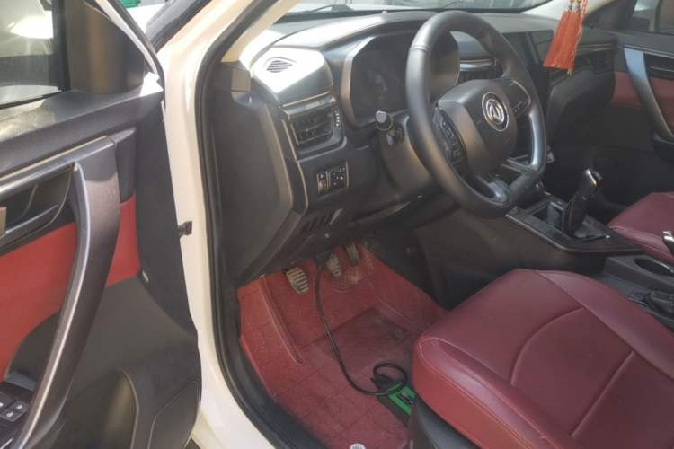 Used FORTHING T5 2020 Revised Version 1.6L Manual Luxury Trim China VI Standard Driver Seat