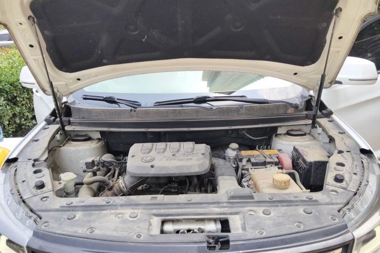 Used FORTHING T5 2020 1.5T Automatic Luxury Model China VI Standard Engine Bay