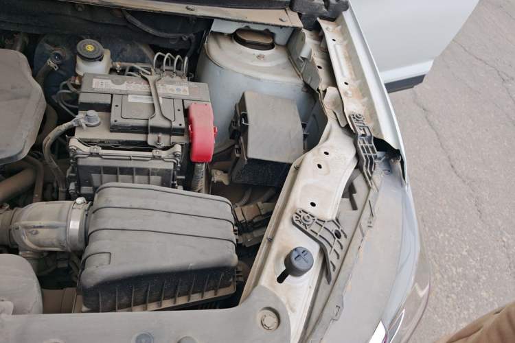 Used FORTHING T5 2020 1.6L Manual Luxury Model China VI Standard Engine Bay Left