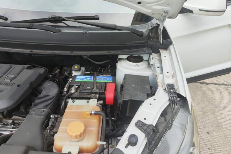 Used FORTHING T5 2020 1.5T Automatic Luxury Model China VI Standard Engine Bay Left
