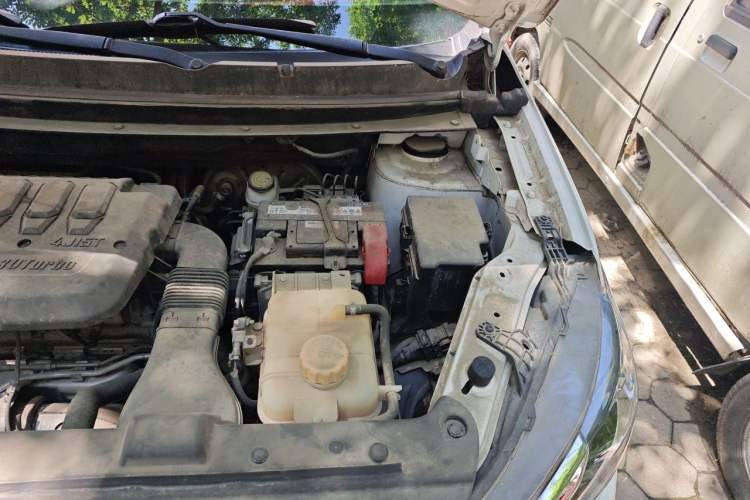 Used FORTHING T5 2020 1.5T Automatic Luxury Model China VI Standard Engine Bay Left