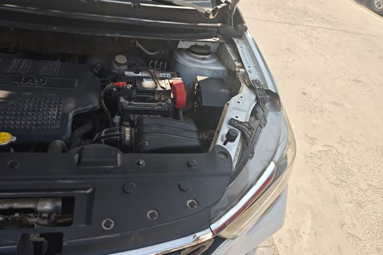 Used FORTHING T5 2020 1.6L Manual Luxury Model China VI Standard Engine Bay Left