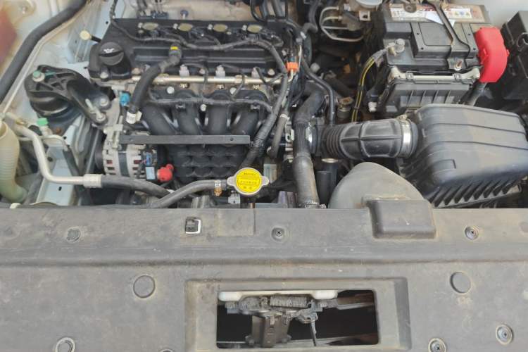 Used FORTHING T5 2020 1.6L Manual Comfort Model China VI Standard Engine Bay