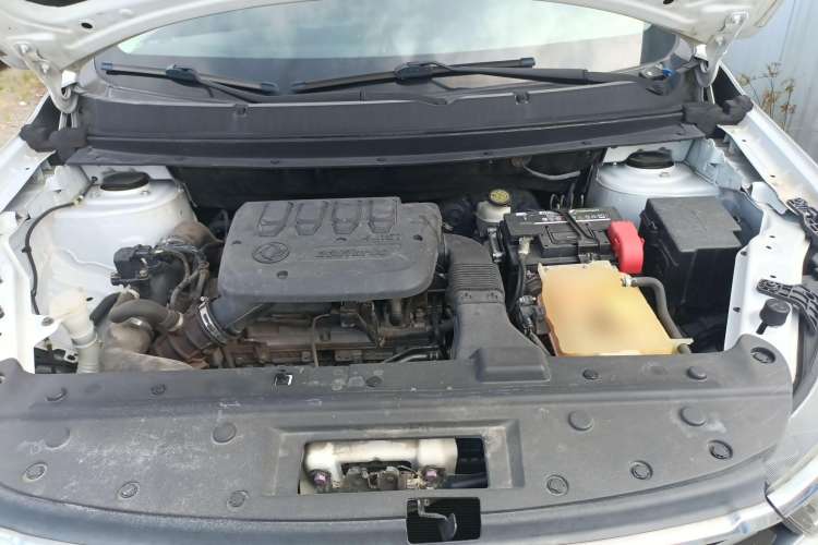 Used FORTHING T5 2020 1.5T Automatic Luxury Model China VI Standard Engine Bay