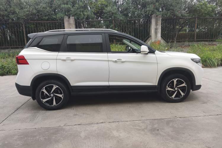 Used FORTHING T5 2020 1.5T Automatic Luxury Model China VI Standard Exterior 3