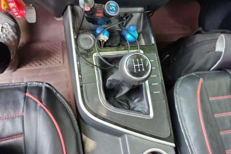 Used FORTHING T5 2020 1.6L Manual Comfort Model China VI Standard Gear Lever