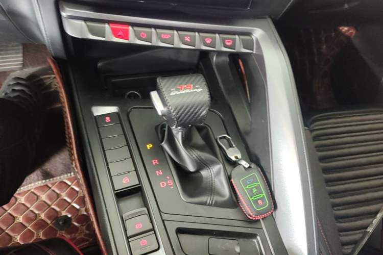 Used FORTHING T5 2020 1.5T Automatic Luxury Model China VI Standard Gear Lever