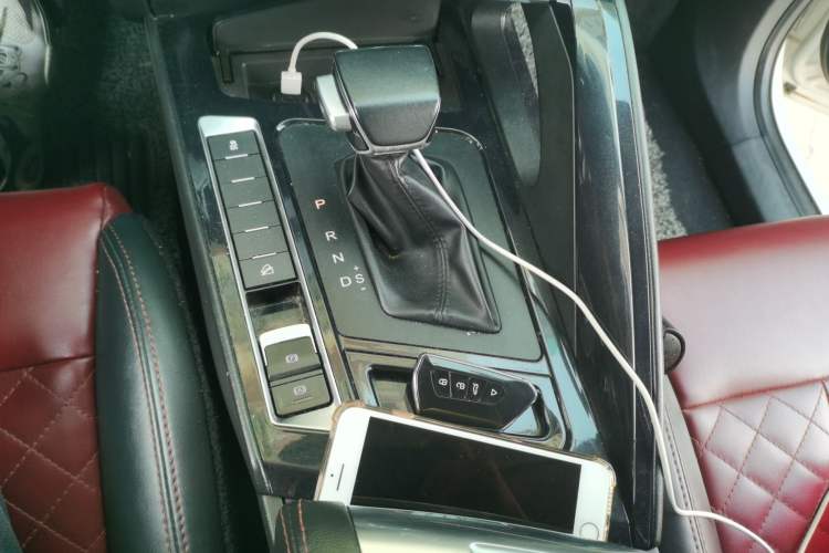 Used FORTHING T5 2020 1.5T Automatic Luxury Model China VI Standard Gear Lever