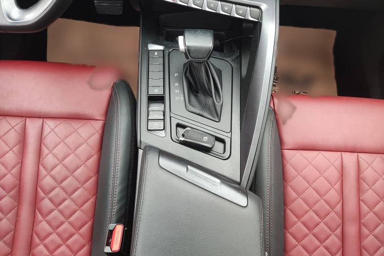 Used FORTHING T5 2020 1.5T Automatic Luxury Model China VI Standard Gear Lever
