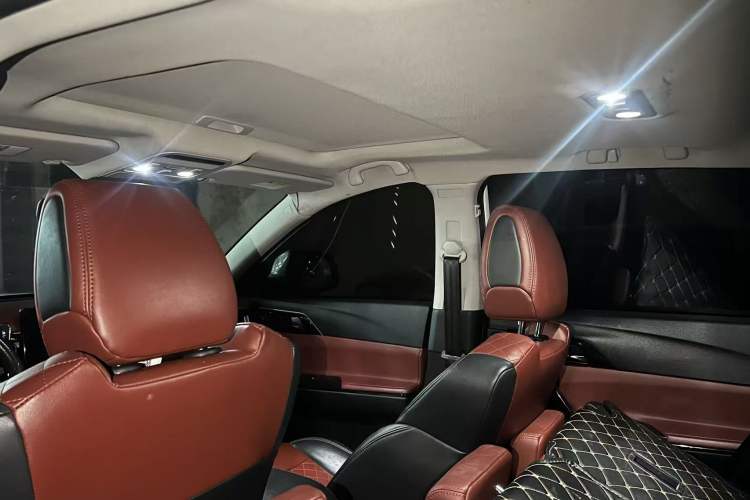 Used FORTHING T5 2020 1.5T Automatic Luxury Model China VI Standard Headliner