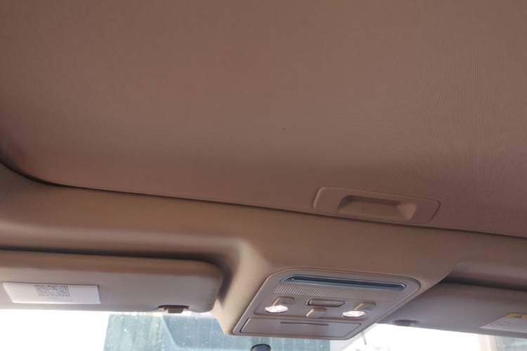 Used FORTHING T5 2020 Revised Version 1.6L Manual Luxury Trim China VI Standard Headliner