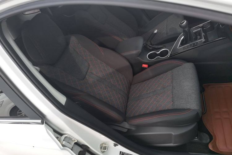 Used FORTHING T5 2020 1.6L Manual Comfort Model China VI Standard Interior 1