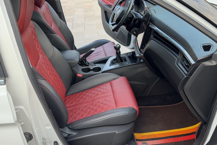 Used FORTHING T5 2020 1.6L Manual Luxury Model China VI Standard Interior 2