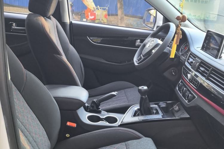 Used FORTHING T5 2020 1.6L Manual Comfort Model China VI Standard Interior 4