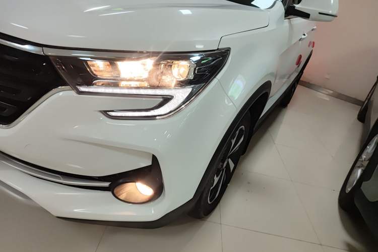 Used FORTHING T5 2020 1.5T Automatic Luxury Model China VI Standard Left Front Headlight