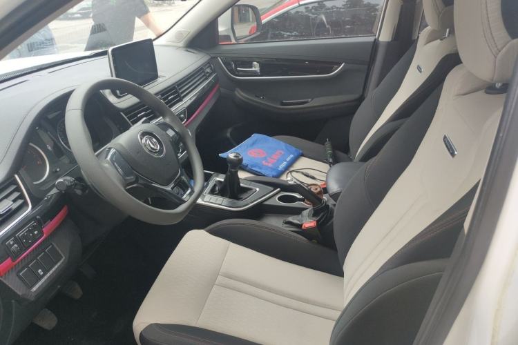 Used FORTHING T5 2020 1.6L Manual Comfort Model China VI Standard Left Front Seat