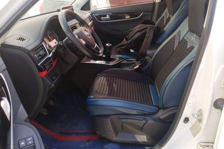 Used FORTHING T5 2020 1.6L Manual Comfort Model China VI Standard Left Front Seat